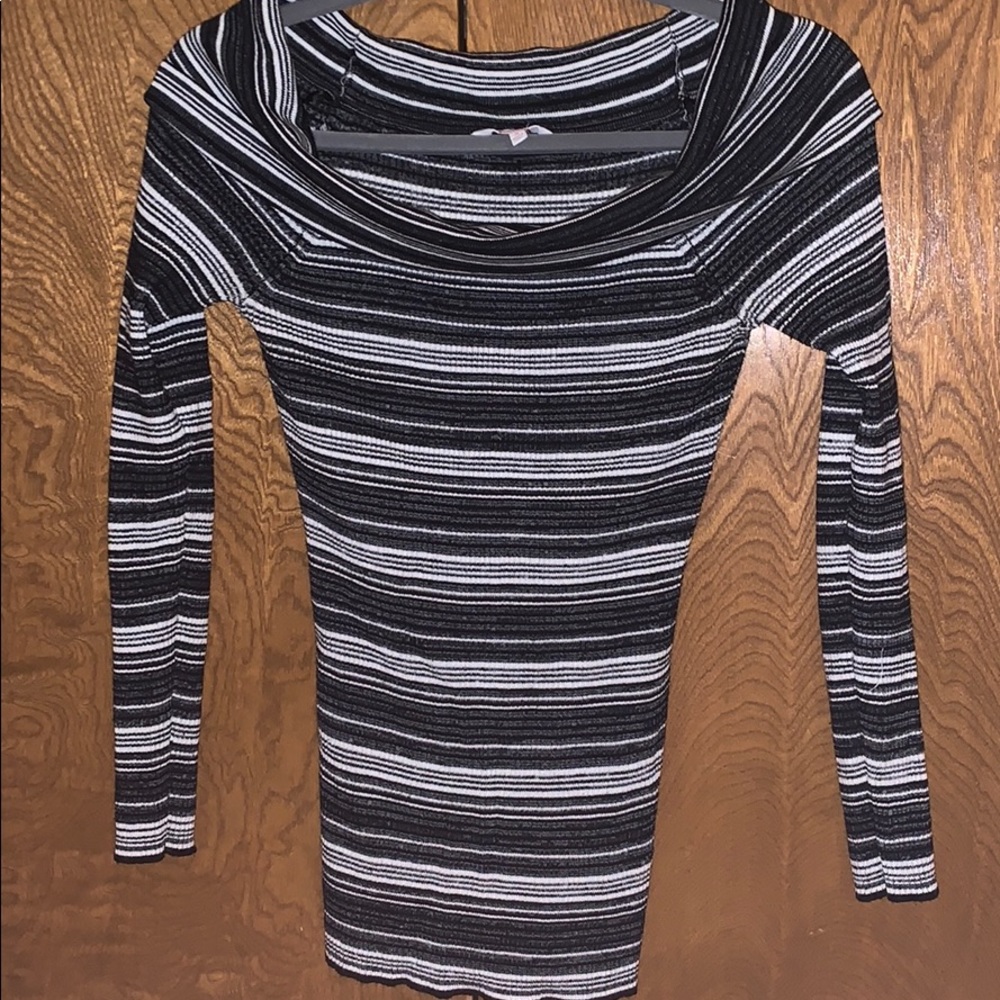 Stripped top